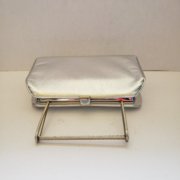 Vintage Silver Handbag with Silver Trim and Handle - Picture 4 of 10